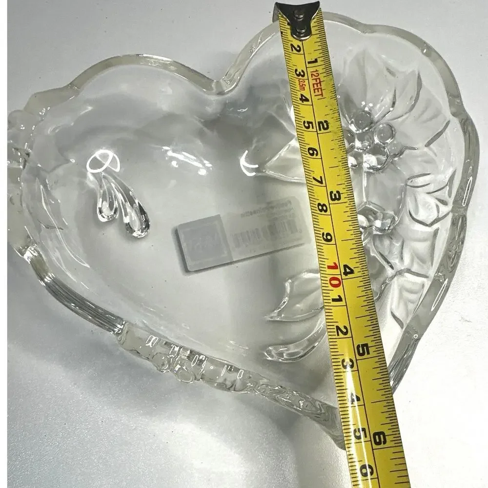 MIKASA CRYSTAL - Festive Poinsettia Heart Shaped Dish 6.25” perfect candy dish